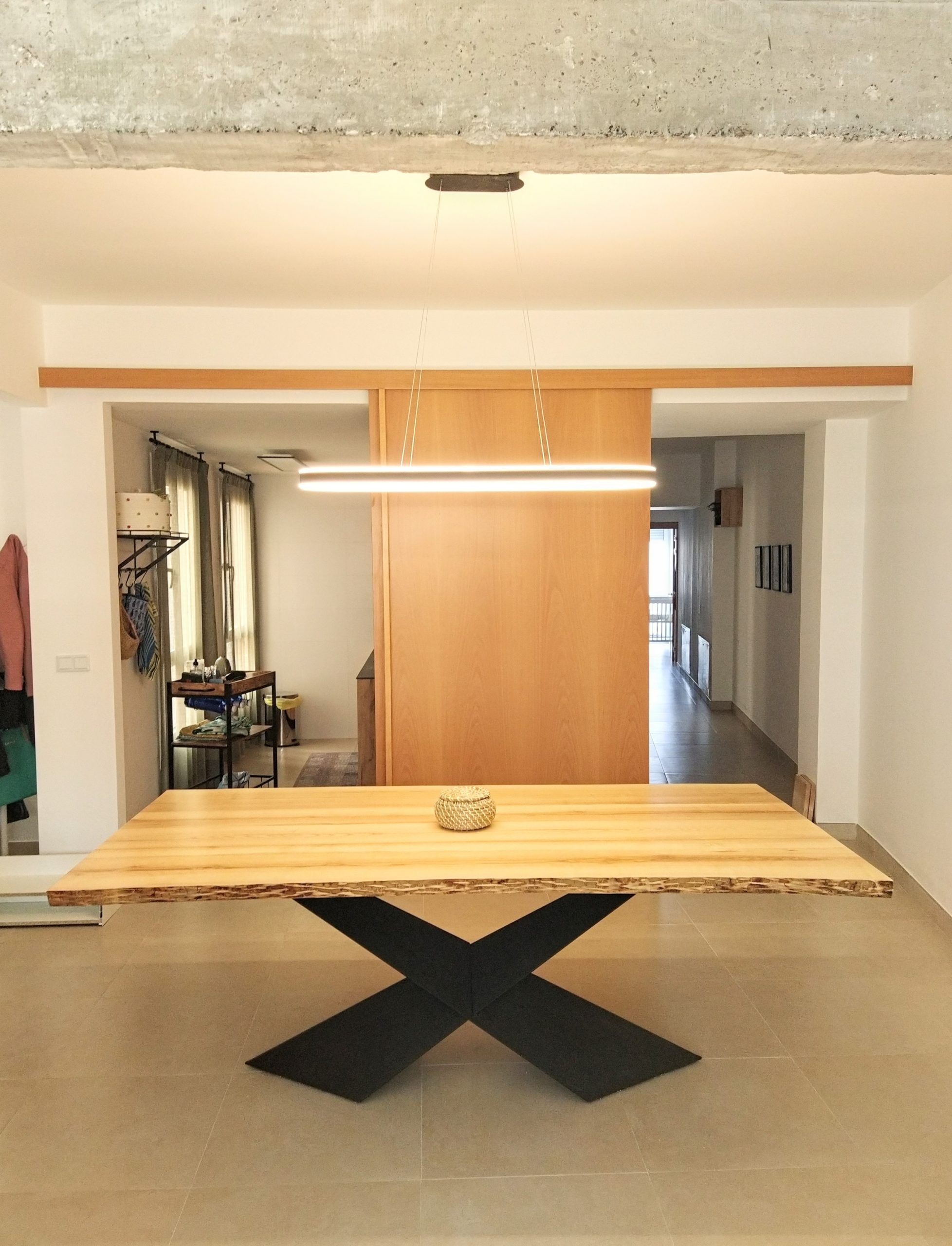 mesa de comedor hecha a mano