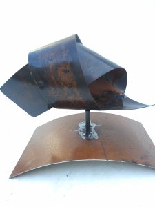 Escultura chapa Nudo 1