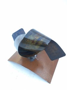 Escultura chapa Nudo