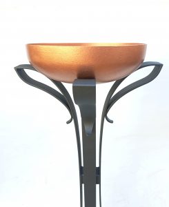 pila de agua bendita