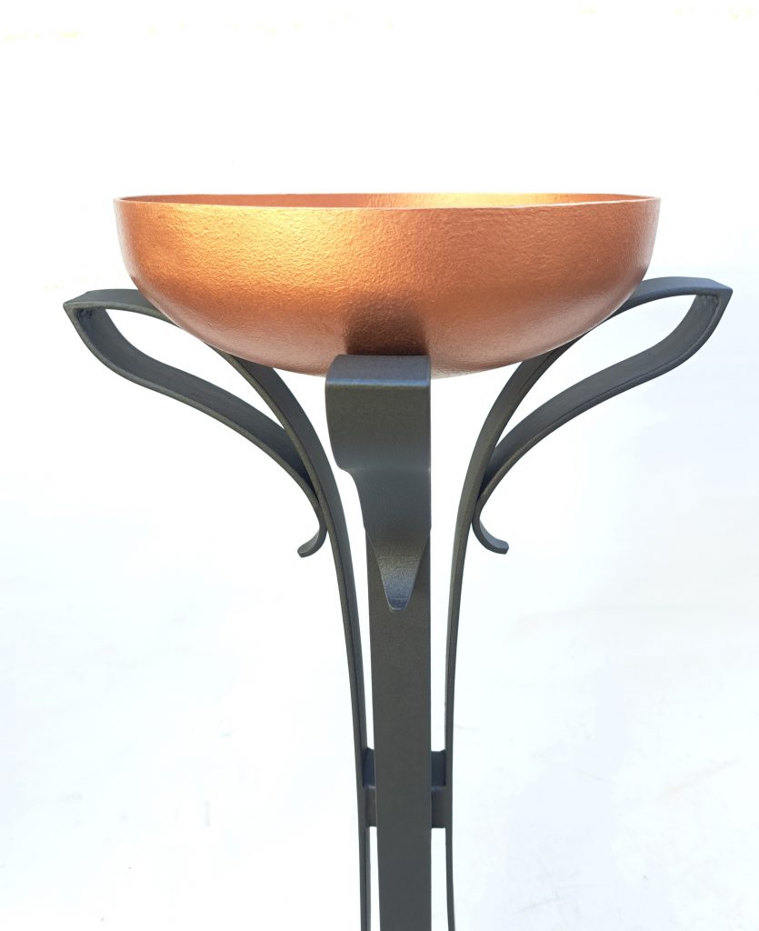 pila de agua bendita